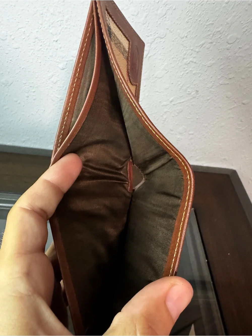 Burberry bifold featuring